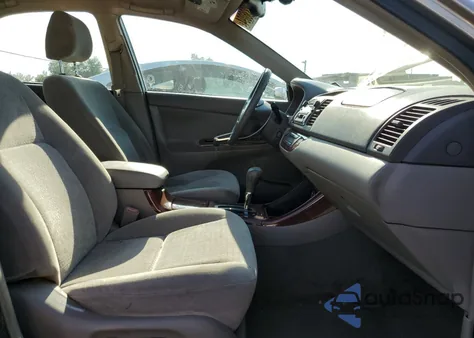 2003 Toyota Camry Le z USA, uszkodzony, nr VIN 4T1BE30K33U240567